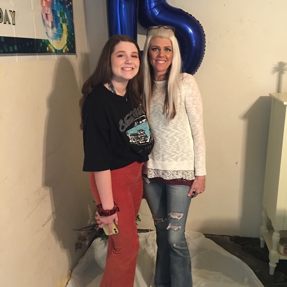 Meet your Posher, Heather - Picture 5 of 16